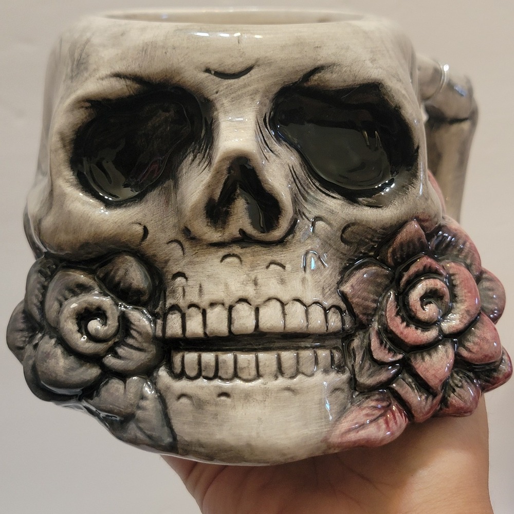 NEW 3D Skull And 3D Roses Glossy Coffee Mug Halloween Grunge Gothic